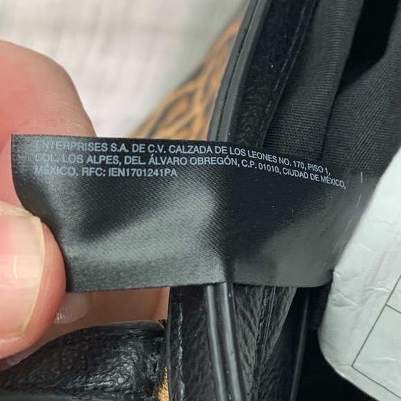 Chico’s leopard print large purse. - Picture 15 of 16